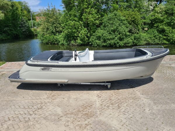 Primeur 715 Tender overview